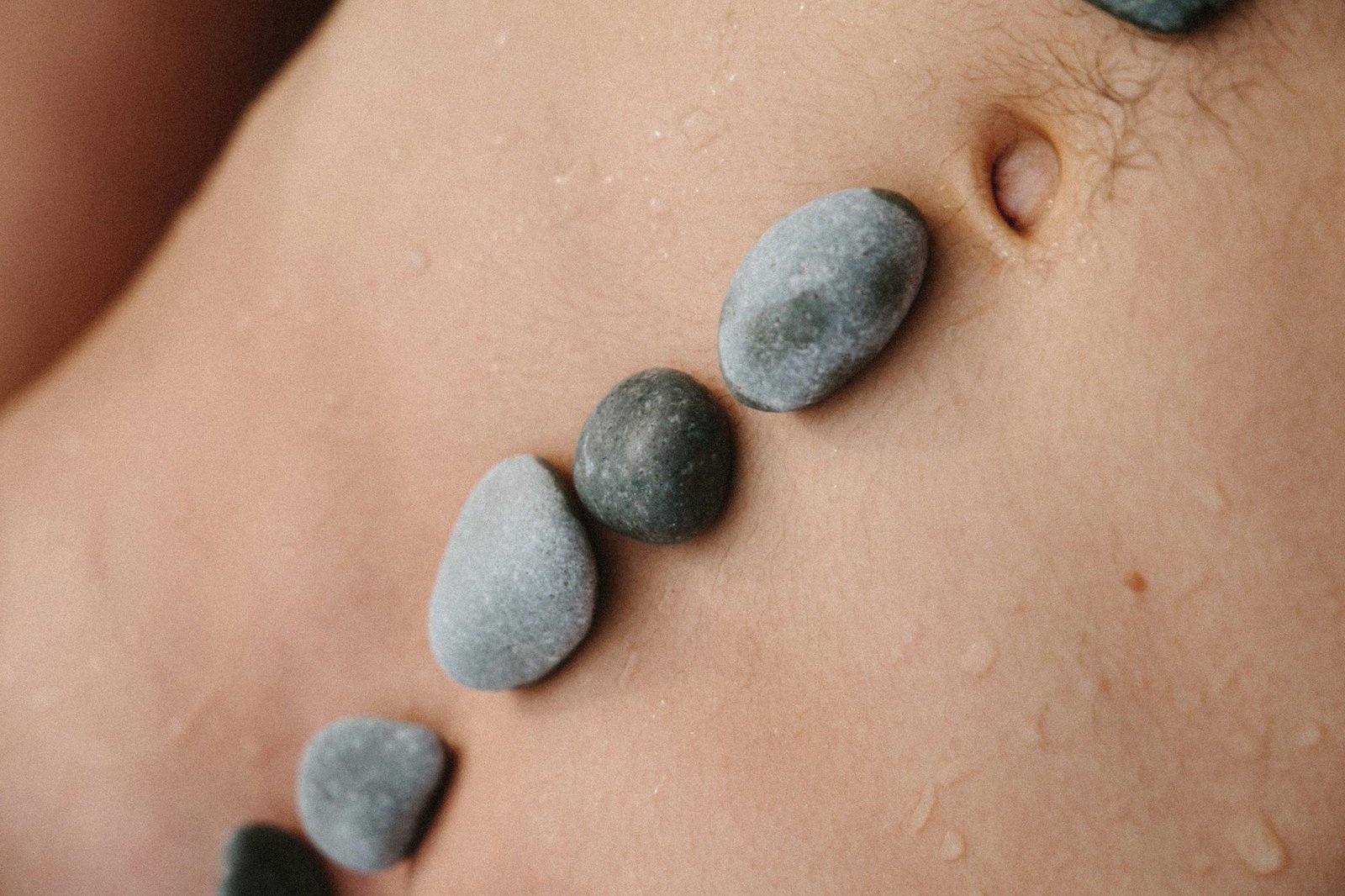 A table comparing effective practices vs. ineffective shortcuts when using slim needles.