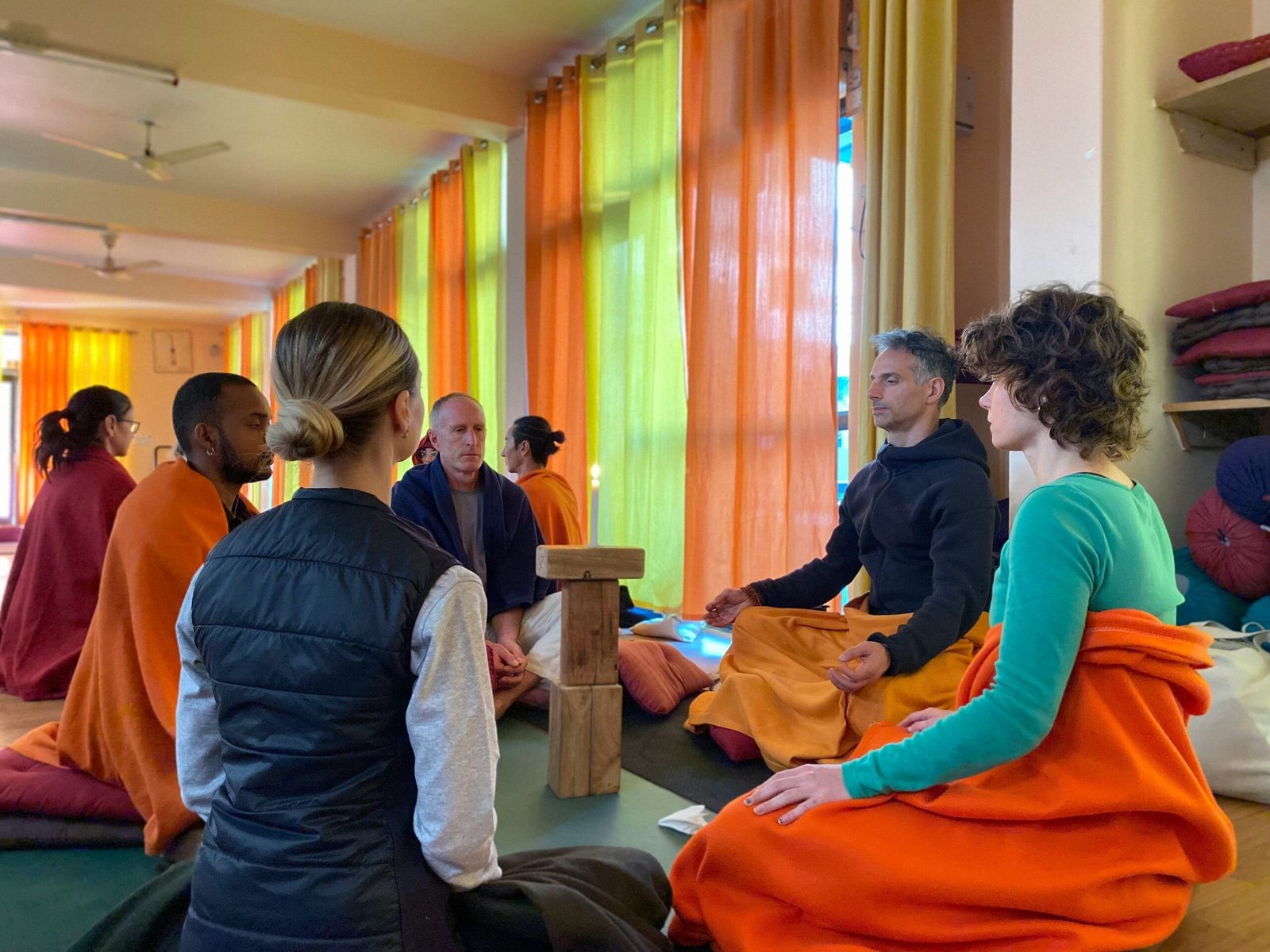 Illustration of step-by-step acupuncture procedure